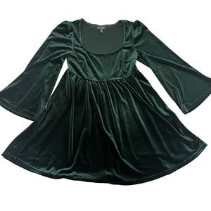 Modcloth Velvet Scoop Neck Dress Bell Sleeves Emerald Green Holiday Dress